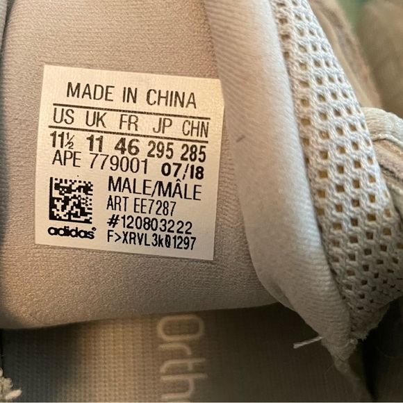 Men Adidas Yeezy Salt 500, Size 11.5 - Picture 3 of 4